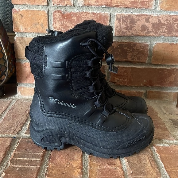 Columbia Bugaboot Black Insulated Waterproof Snow Boots - Picture 2 of 8